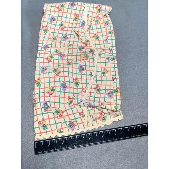 Vintage Floral Womens Bonnet with Buttons & Ric-Rac Trim - Picture 9 of 9